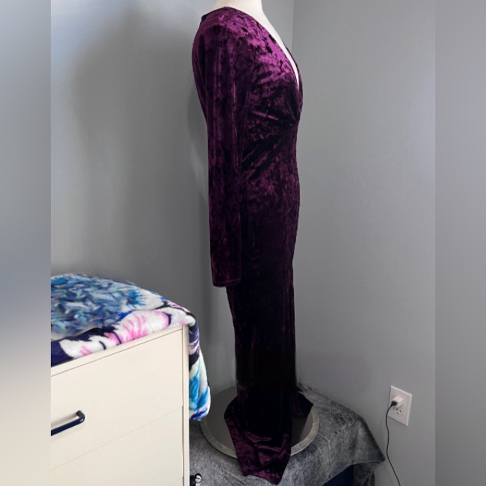 Forever 21 M Violet Crushed Velvet Fitted Maxi Long Sleeve V Neck Dress - Picture 9 of 17